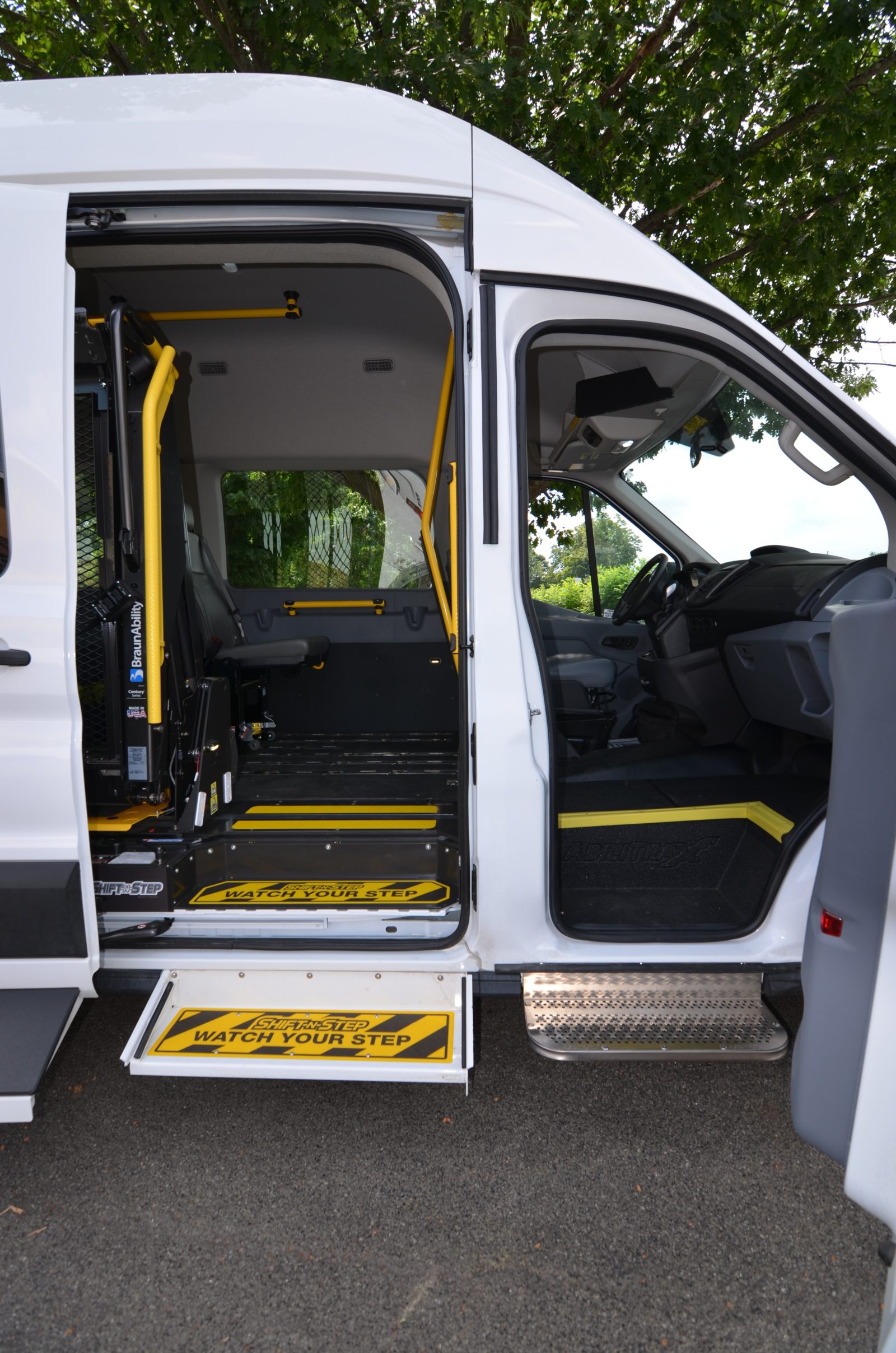 Operator EntryOperator Entry System allows the operator quick access in and out of the vehicle to assist with on boarding and off boarding as needed System allow the operator quick access in and out of the vehicle to assist with on boarding and off boarding as needed